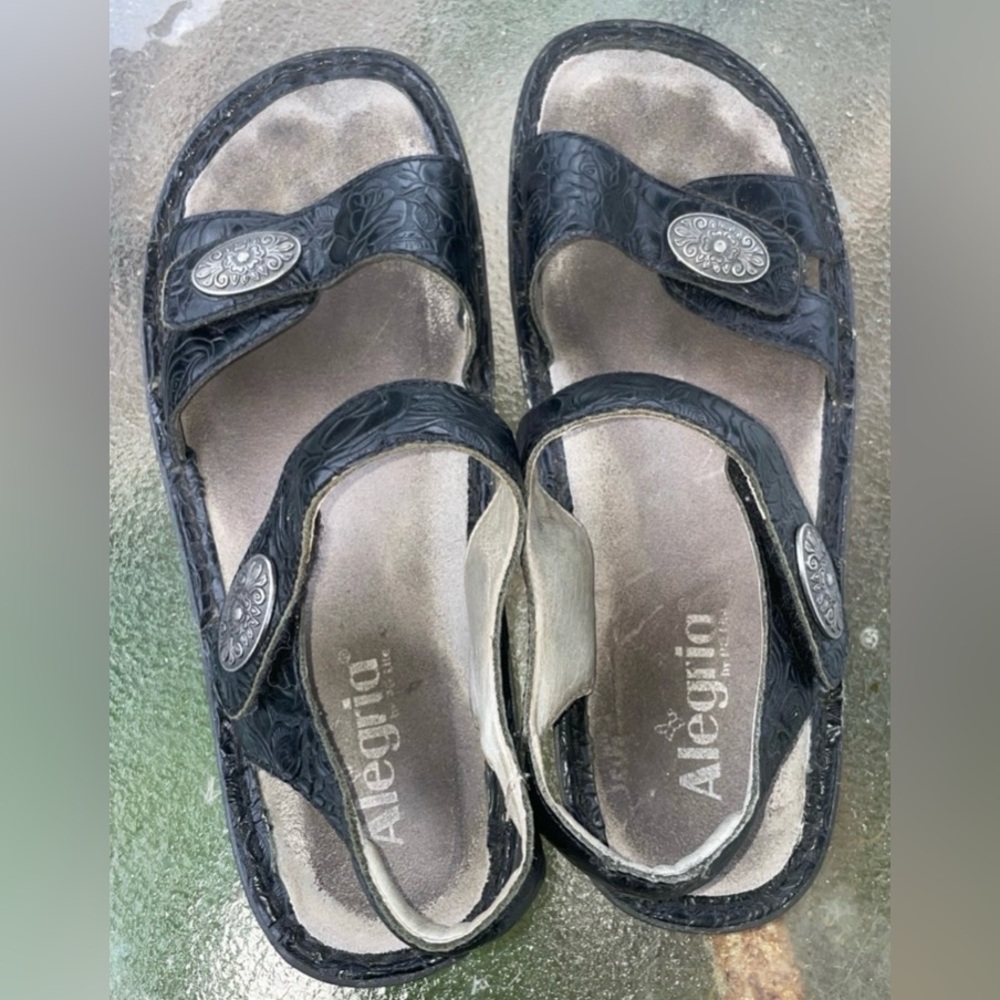 • Alegria Black Leather Hook &  Loop Ankle Strap Sandals Size 9, 40.